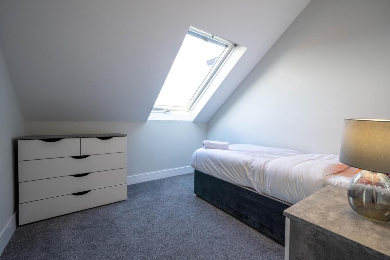 Three Bed Apartment Sleeps 5 In Botanic Belfast Zewnętrze zdjęcie
