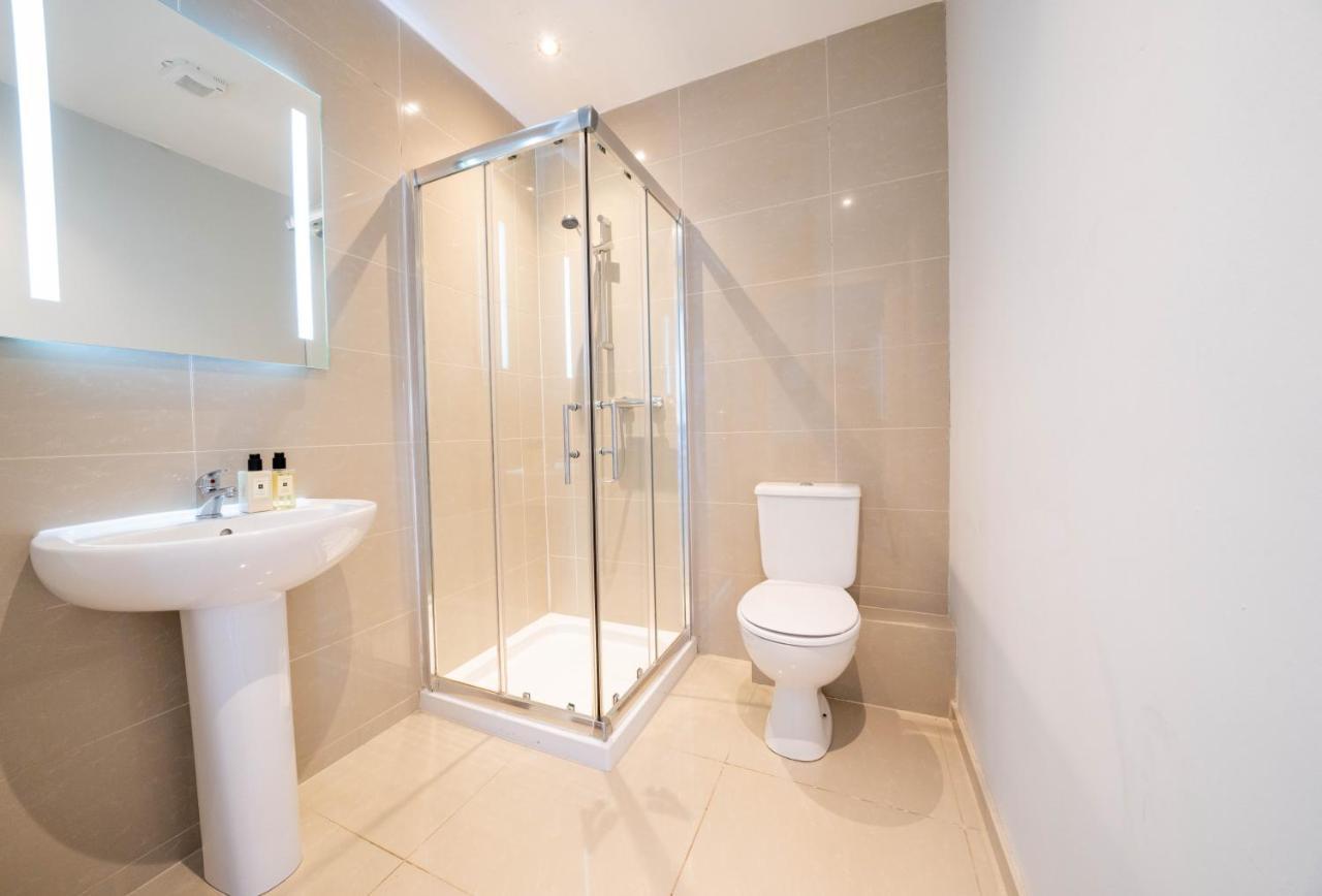 Three Bed Apartment Sleeps 5 In Botanic Belfast Zewnętrze zdjęcie